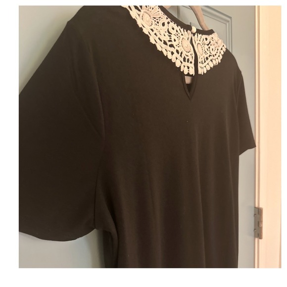 Alison Andrews Black Top Blouse Crochet Collar Minimalist Short Sleeve Medium M - Picture 10 of 12